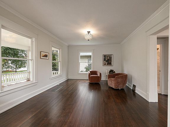 5th image of 1531 E Monroe Street