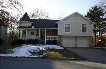 1st image of 400 SE Brownfield Dr