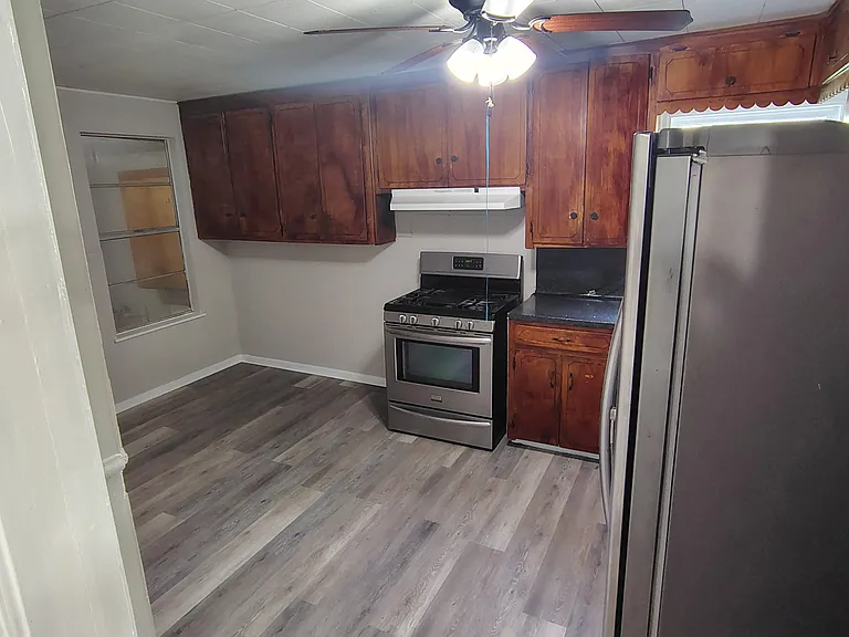 625 W Avenue D — Photo 15