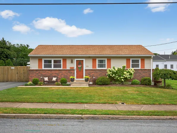 935 E Queen St, Annville, PA 17003