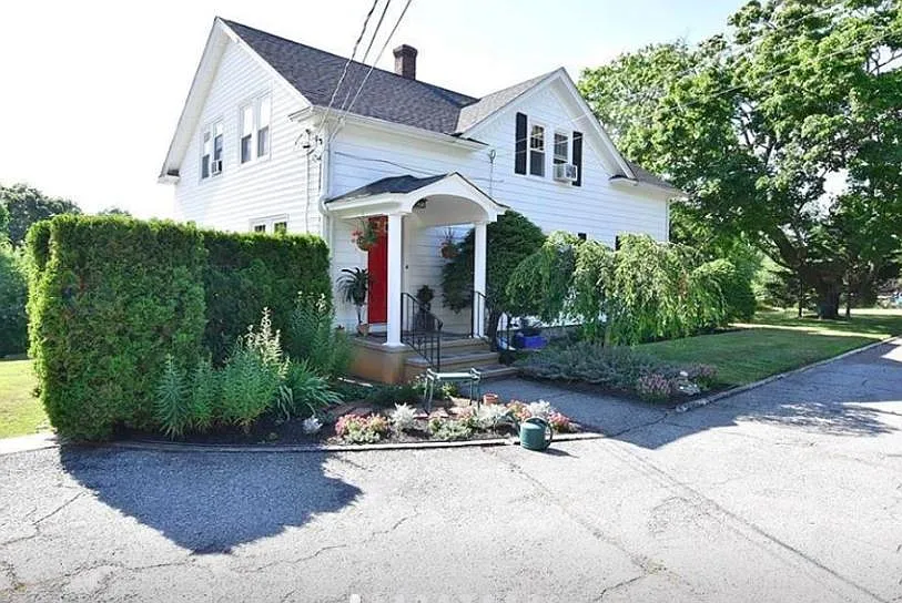 3 bed, $900 — Photo 3