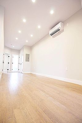 4th image of 455 Lenox Ave #4L