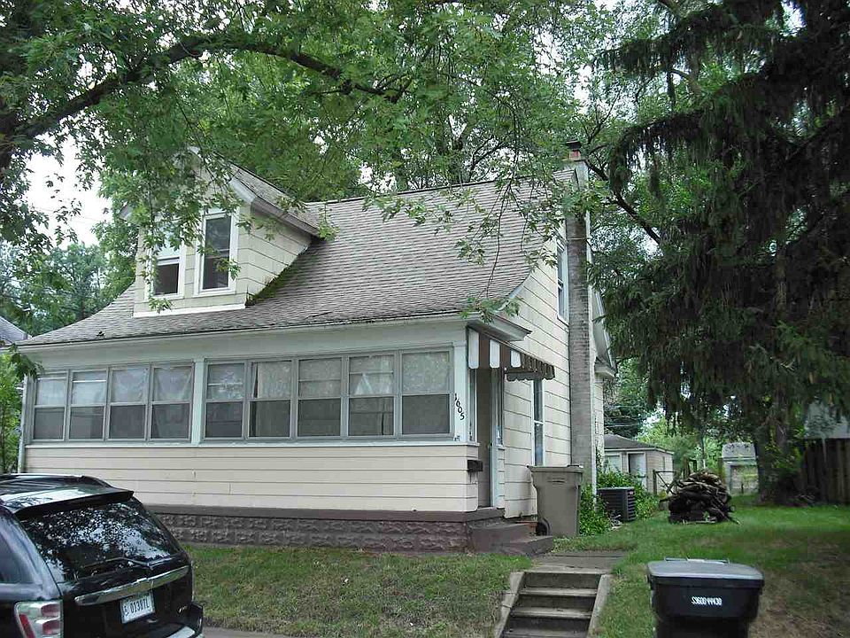 1st image of 1605 Marine St
