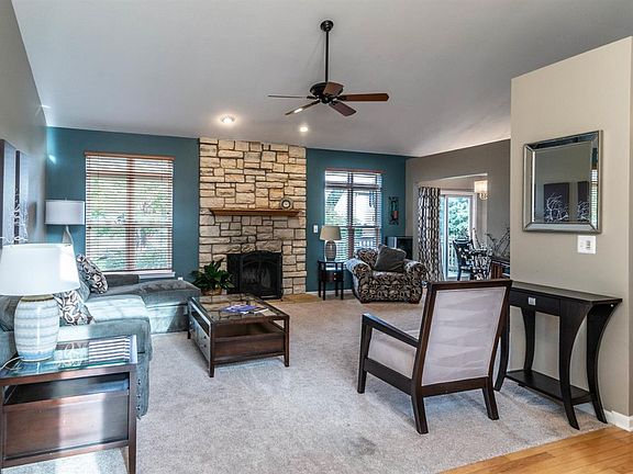 5th image of 3229 Eastridge Dr