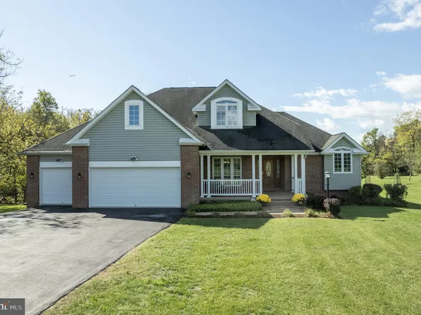 309 Paulas Cir, Kearneysville, WV 25430