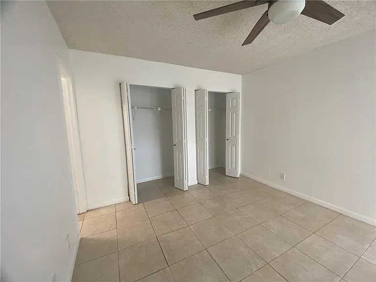 191 Wimbledon Lake Dr — Photo 9