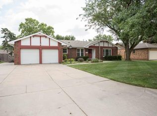 1662 N Glasgow St, Wichita, KS 67206