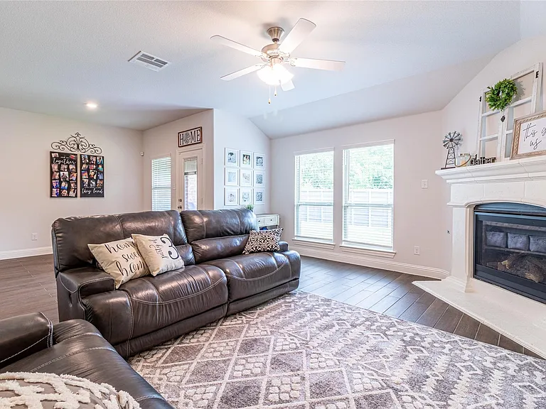 1533 Summit View Ln — Photo 20