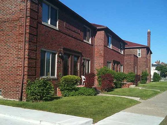 3rd image of 17550 2nd Ave #16859407