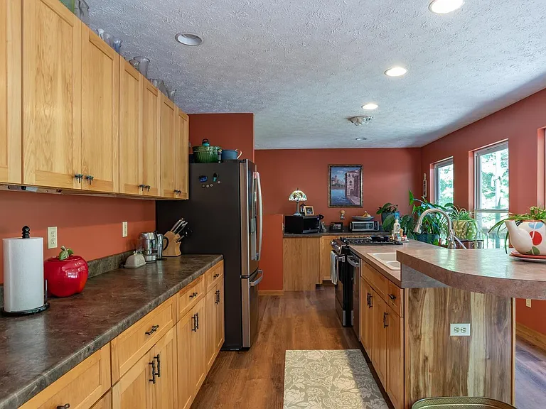 1106 W Countryside Ln — Photo 13
