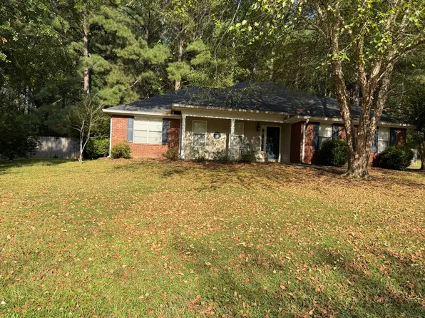 8 Southdown Rd, Sumrall, MS 39482