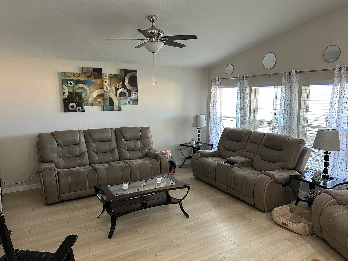 Building Photo - Dusty Miller Pl
