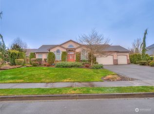 2676 Perry Ct, Enumclaw, WA 98022