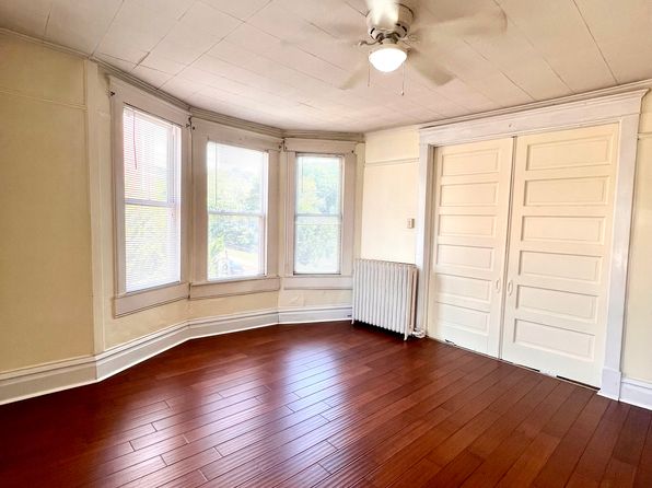 2009 University Ave APT 3