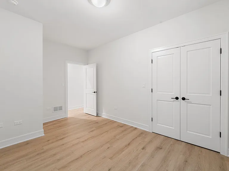 6340 S Drexel Ave #3 — Photo 19