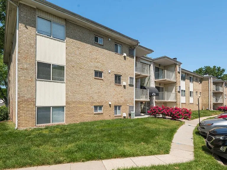 Glen Mar Apartment Homes — Photo 22