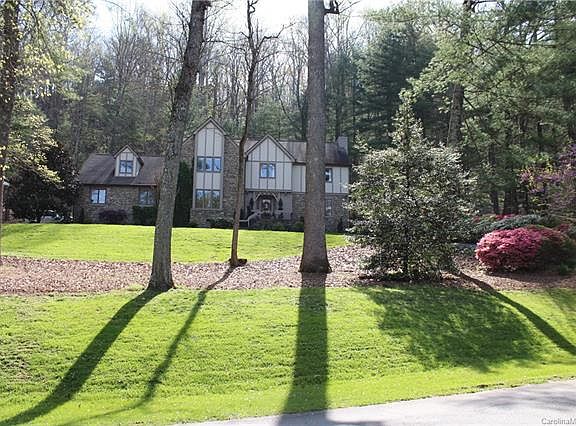 2nd image of 224 Estate Dr