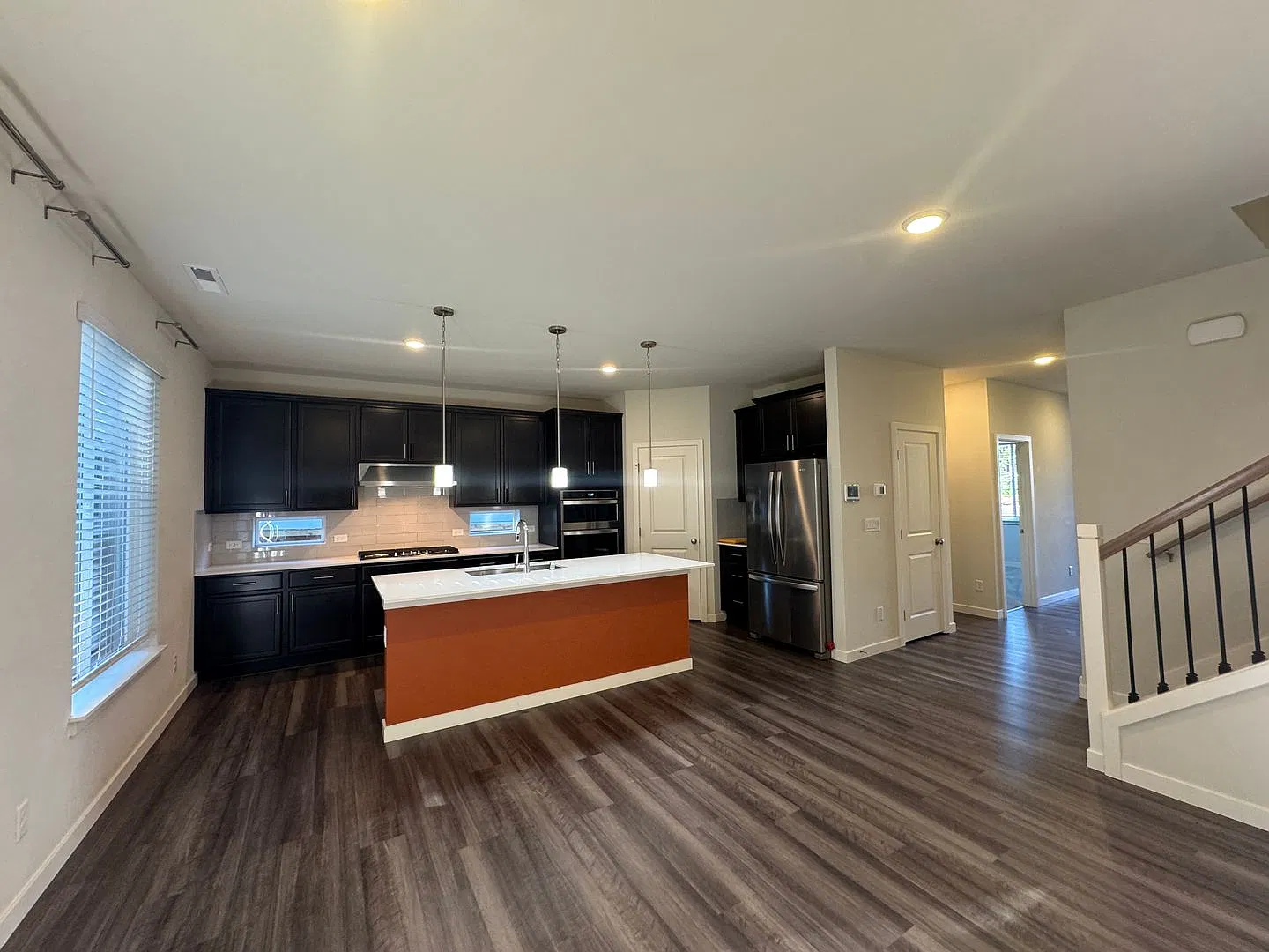 Nearly New Poulsbo 4 bedroom 3 bath available now. — Photo 4