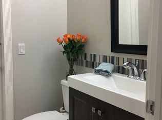 16572 SW 60th Ter, Miami, FL 33193