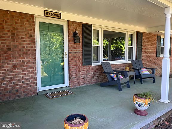 5th image of 1078 Rivermont Dr
