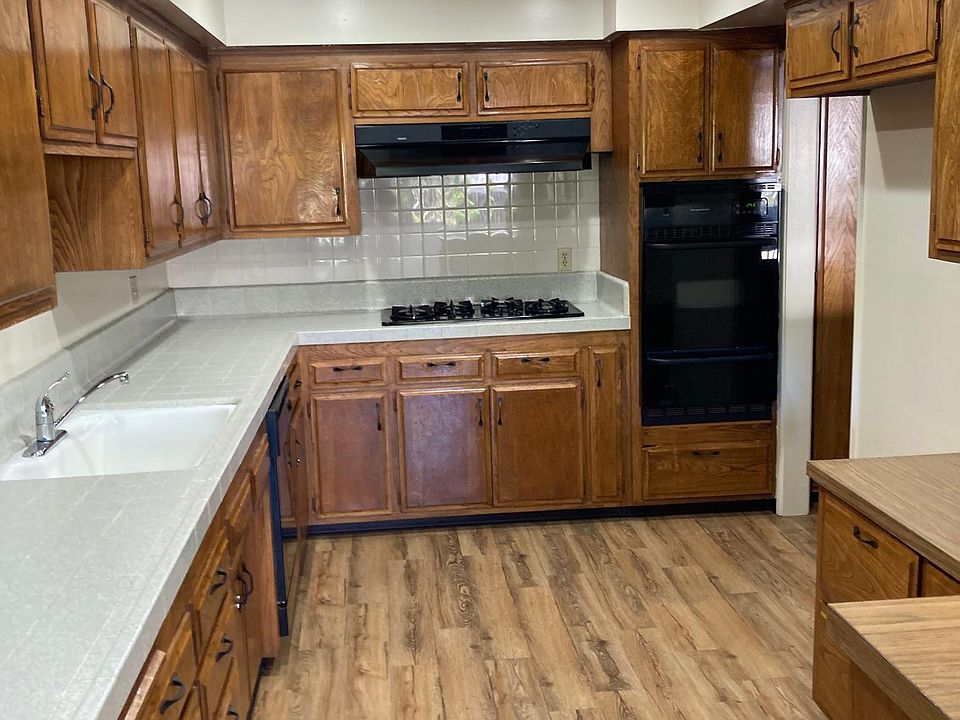 1st image of 445 S Los Robles Ave #205