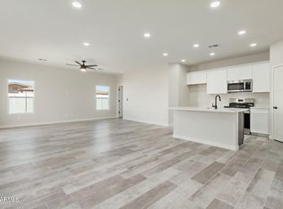 13717 S Huntington Rd, Arizona City, AZ 85123