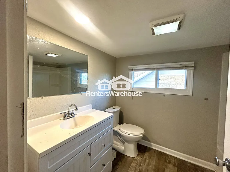 2846 Myrtle Ave — Photo 6