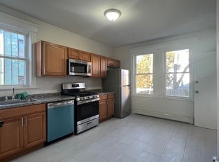 242 Bayview Ave #1, Jersey City, NJ 07305