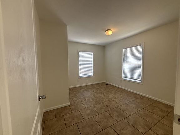 4th image of 1601 S Sandhill Rd Unit 8