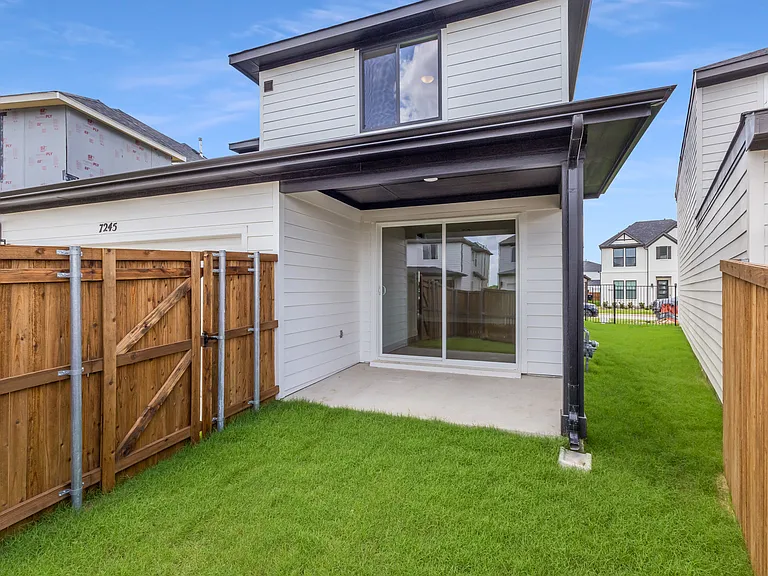 7245 Confetti Ln — Photo 30