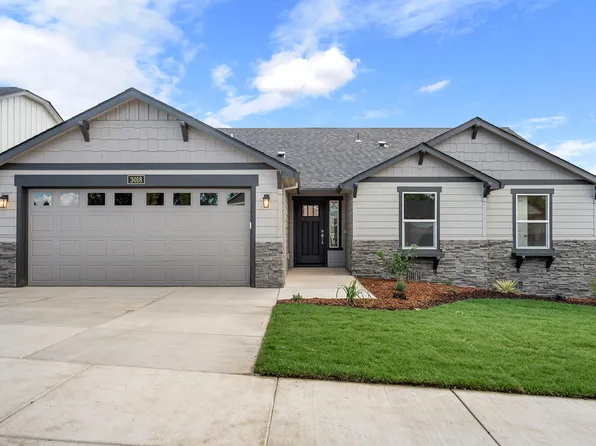 3018 Sky Lakes Dr, Medford, OR 97504