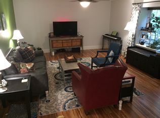 125 Kennedy Dr APT 21, South Burlington, VT 05403