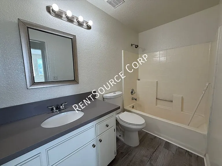 3559 E Avenue R14 — Photo 16