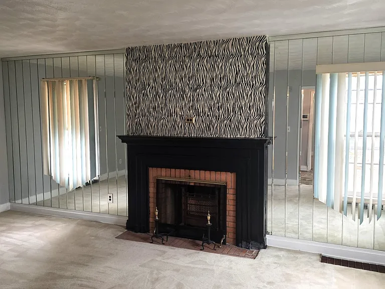 110 E Morris Ave — Photo 5