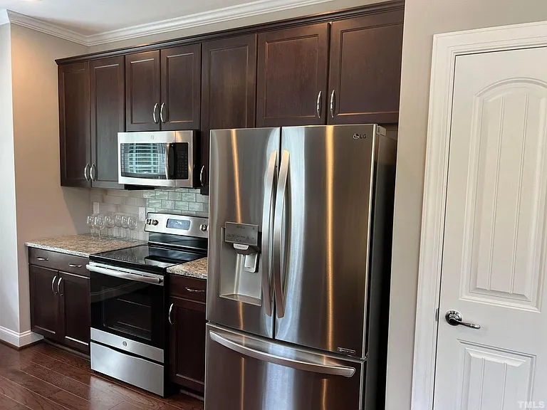 555 Mariah Towns Way — Photo 2