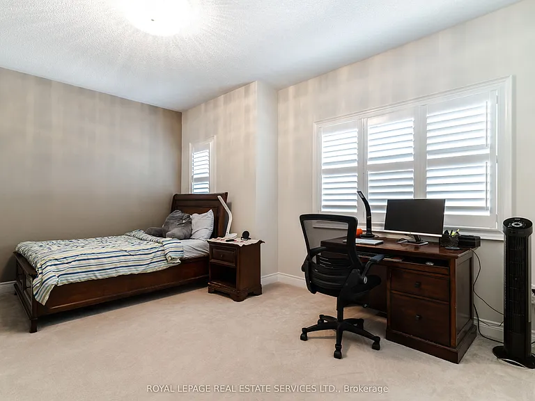 531 Bridgeview Rd — Photo 32