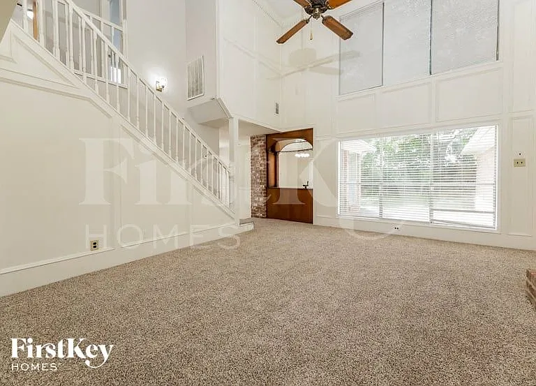 8334 Burwood Park Dr — Photo 2