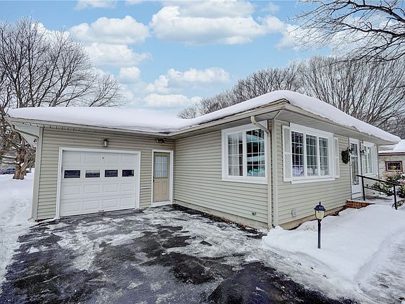 2nd image of 7 Allwood Dr