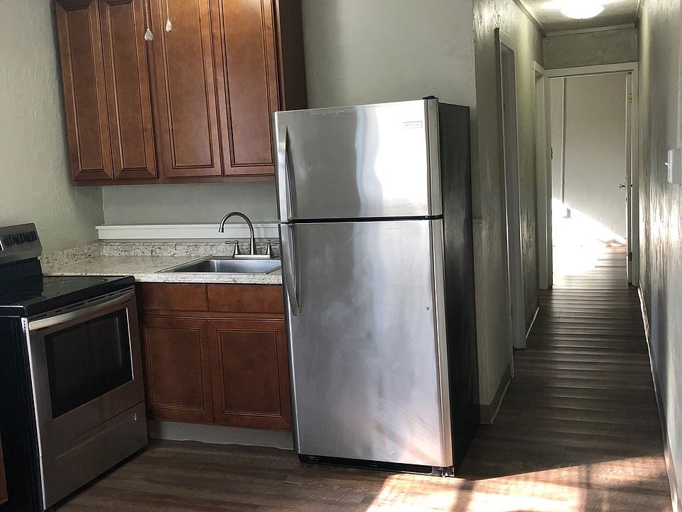 1st image of 1238 Graham Ave