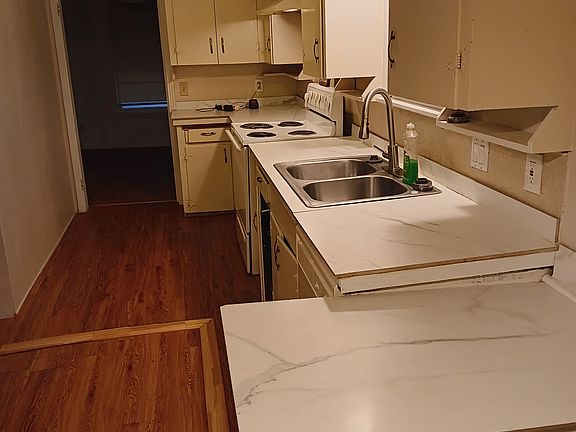 5th image of 3912 London Ln