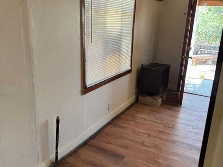 413 & 518 Vassar Dr SE — Photo 3