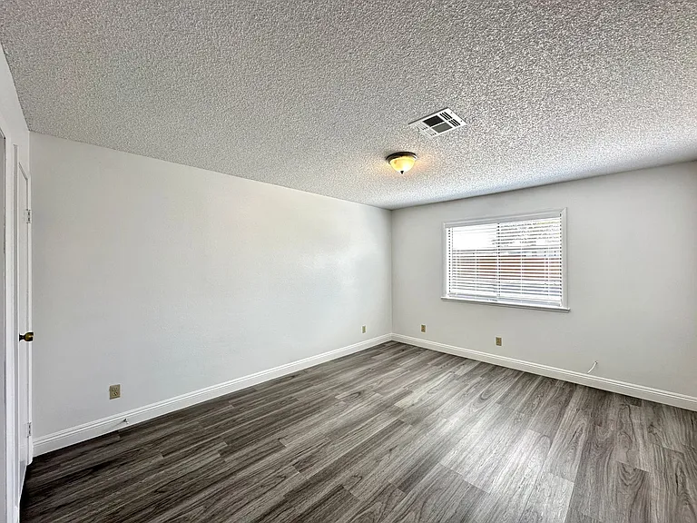 6687 W Tropicana Ave #102 — Photo 9
