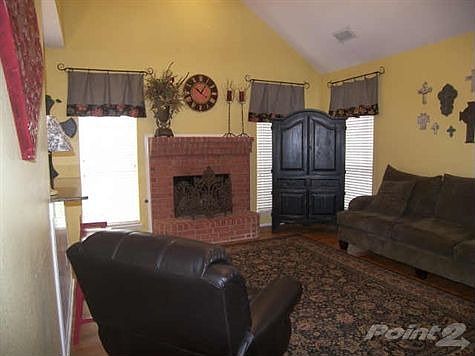 2nd image of 6801 Hickory Hollow Ln