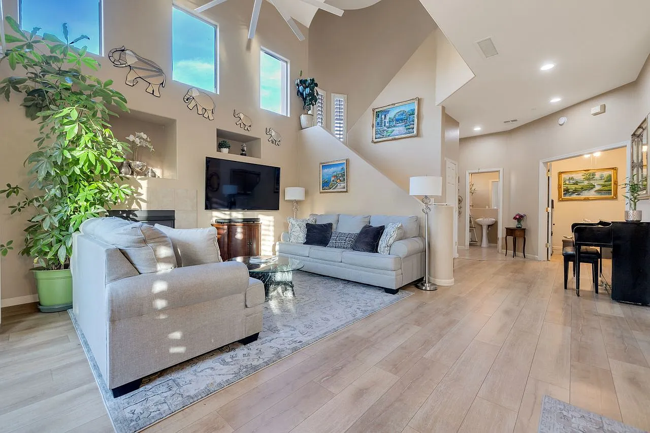 16420 N Thompson Peak Pkwy — Photo 1