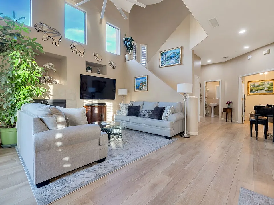 16420 N Thompson Peak Pkwy #1069