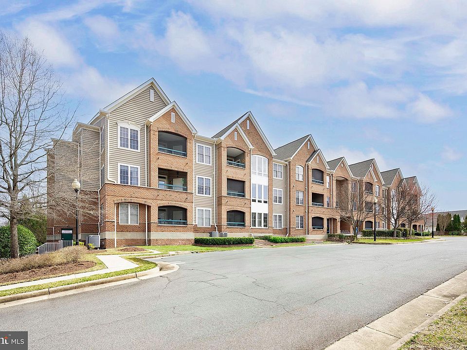 1st image of 13891 Chelmsford Dr APT 211