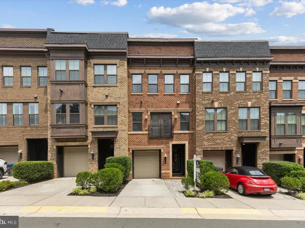 3117 Sundrops Ct, Fairfax, VA 22031