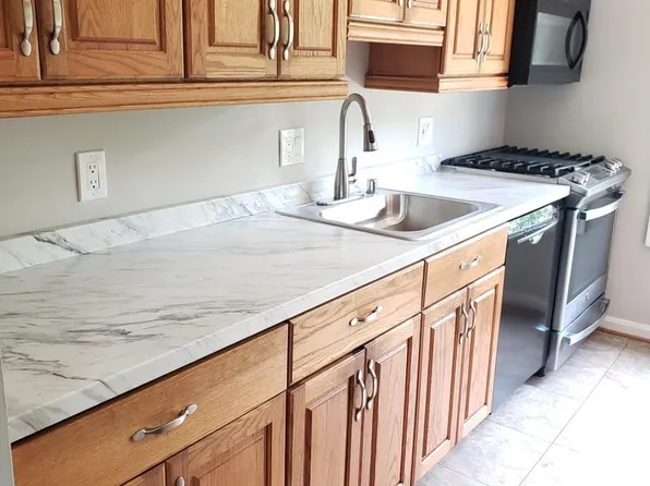 760 Princeton Pl Unit 1-760, Rockville, MD 20850