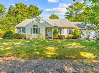 12 Yardarm Dr, Mashpee, MA 02649