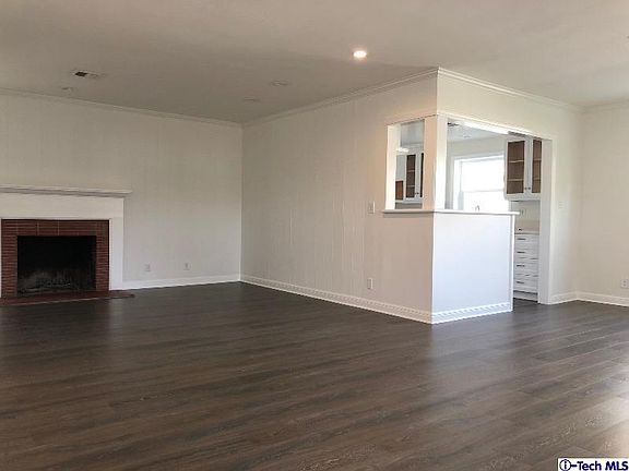 2nd image of 6003 Ventura Canyon Ave